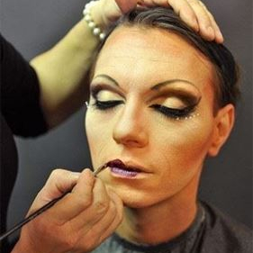 Mann zu Frau Schminkservice